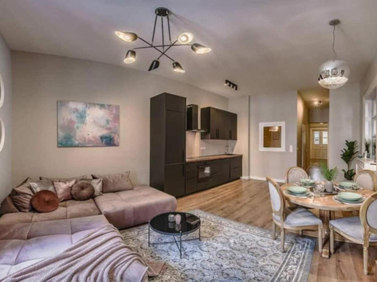 True Gem Downtown Next To Synagogue And Gozsdu Garden Area Apartment